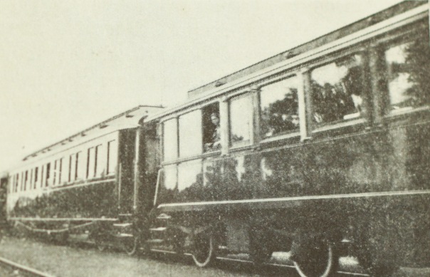 (p.45) [Fig. 9. Trenul, în gara Haţeg (Clişeu Marele Voevod)].